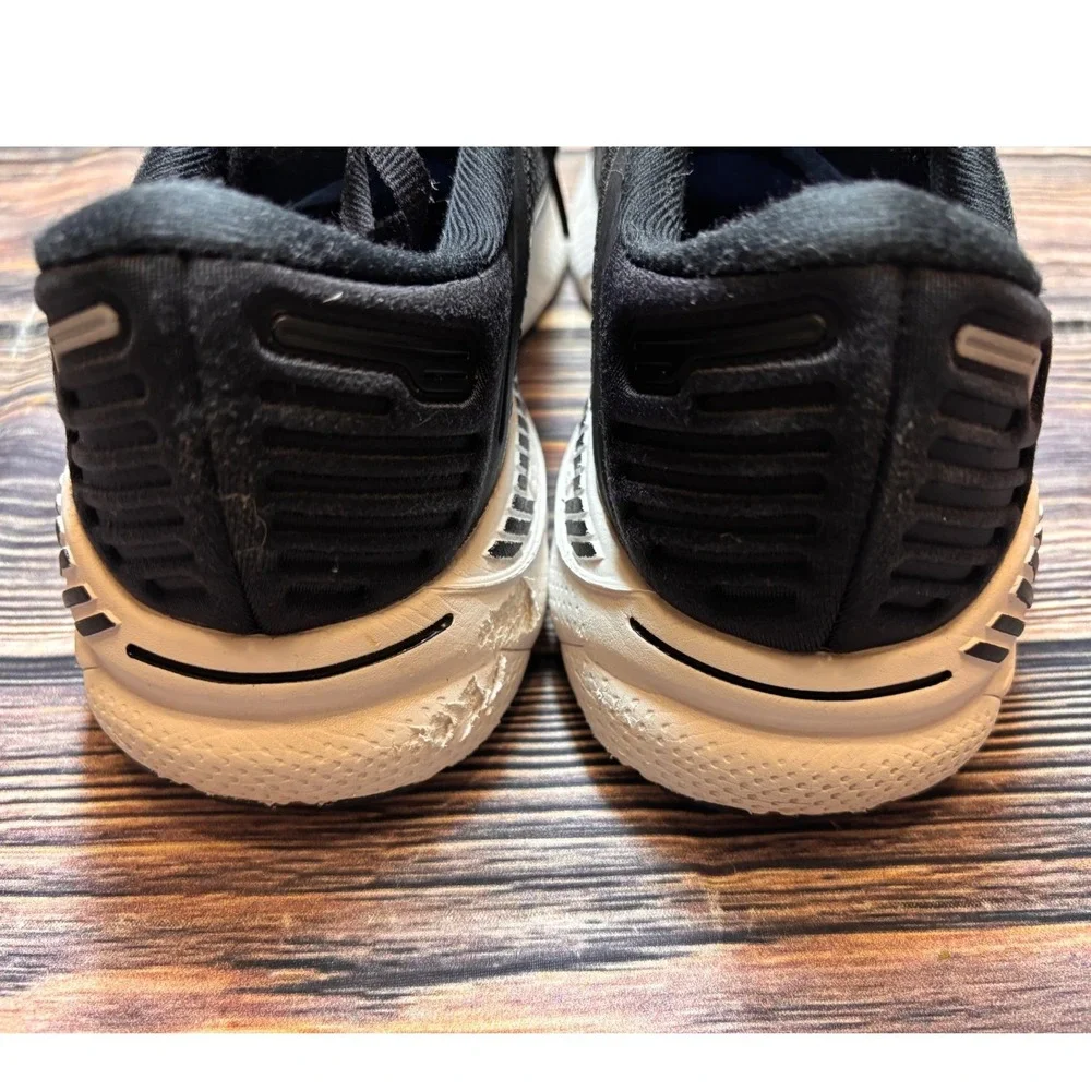 Brooks Adrenaline GTS 22 Shoes Womens 9 Black Running Comfort Walking Sneakers